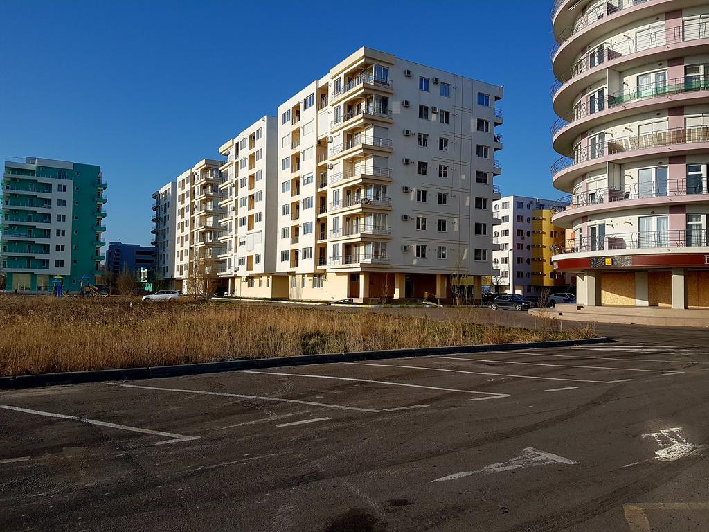 Apartment Summerland Mamaia Bagian luar foto
