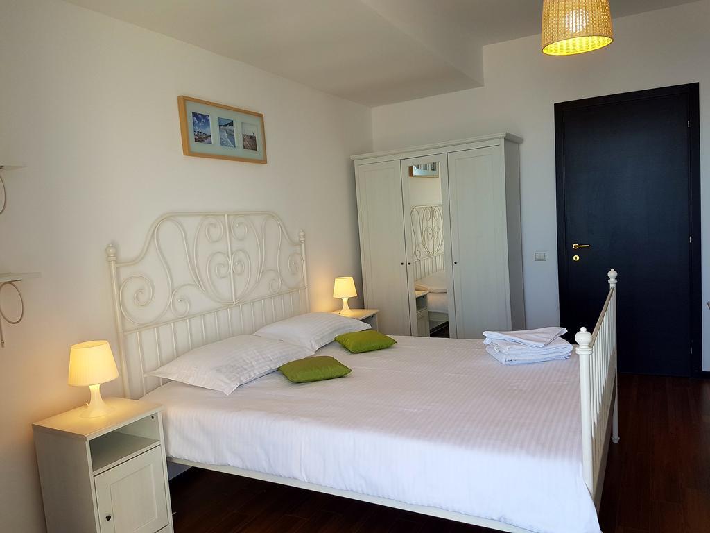 Apartment Summerland Mamaia Bagian luar foto