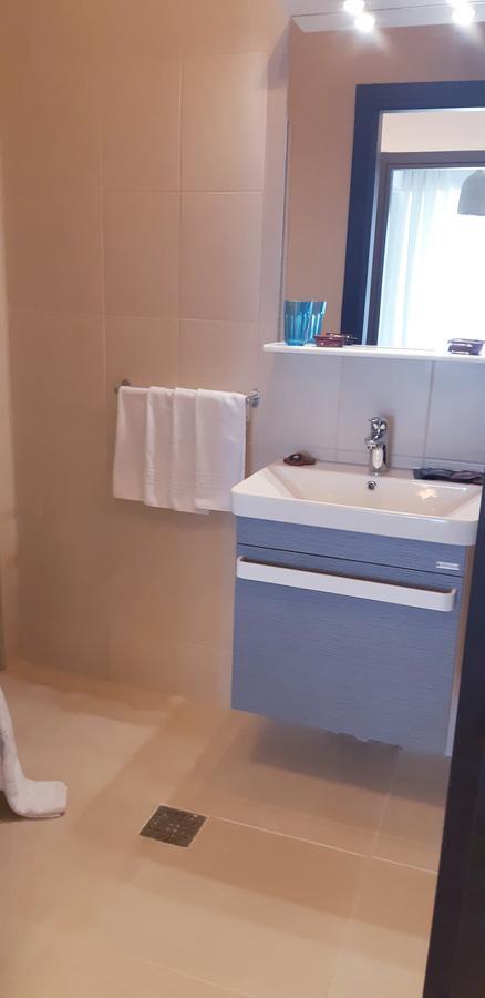 Apartment Summerland Mamaia Bagian luar foto